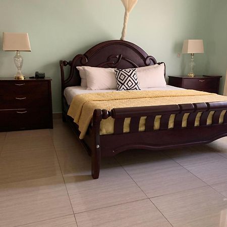 אנטבה Lakepoint Villa מראה חיצוני תמונה