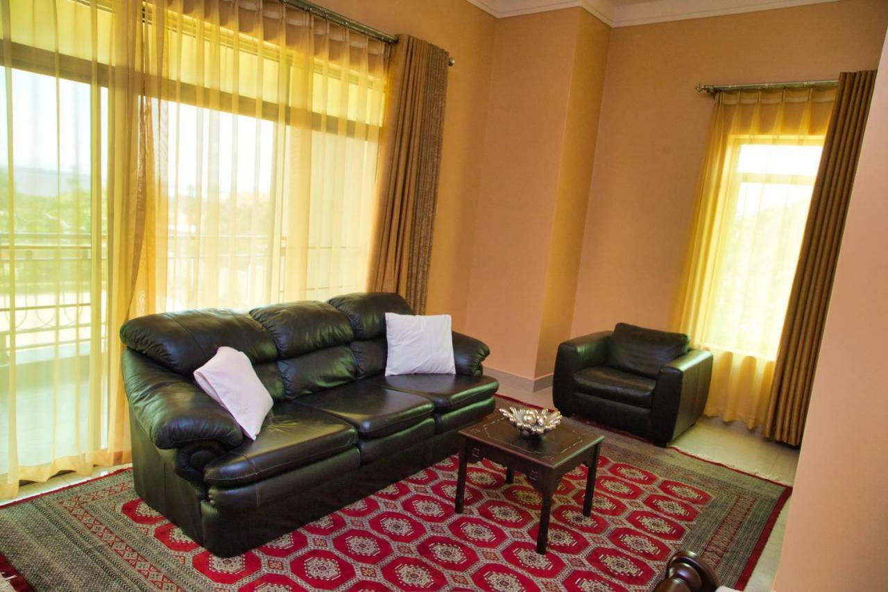 אנטבה Lakepoint Villa מראה חיצוני תמונה